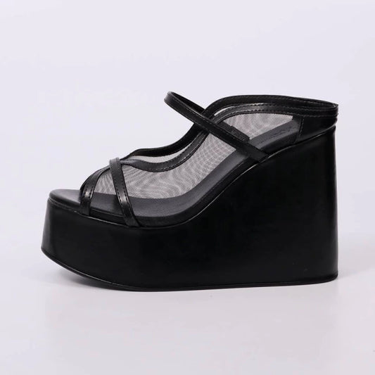 Heloise – Tamanco Feminino Plataforma Anabela Tiras Preto
