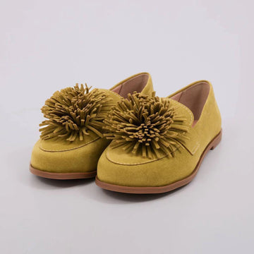 Hana – Mocassim Feminino Camurça Aplicação Floral Verde Claro
